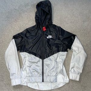 Small Nike Black and White Wind Breaker